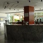 Hl Rondo Hotel 4*